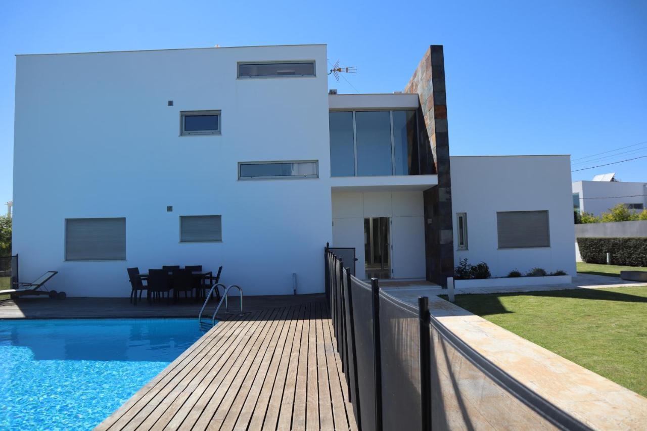 גיאה Villa Dos Salgados, 5Bdr, Beach Front, Near Salgados Golf Club מראה חיצוני תמונה